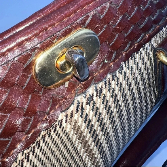 MC‎ Marc Chantal Shoulder Crossbody Handbag Brown & Beige Tartan Purse - Picture 3 of 10